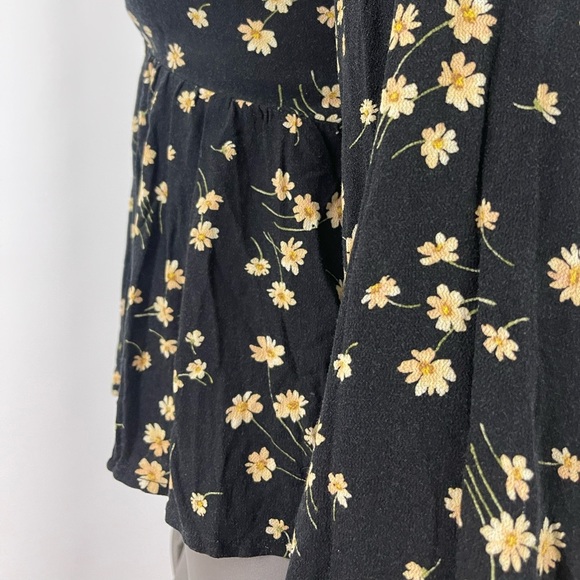 American Eagle Outfitters Blouse Womens S Black w. Yellow Floral Puff Sleeve Top - Picture 9 of 14